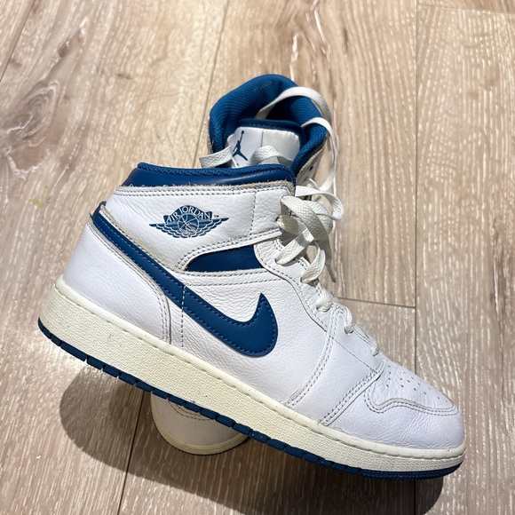 Jordan Industrial Blue High-Tops - Picture 4 of 7